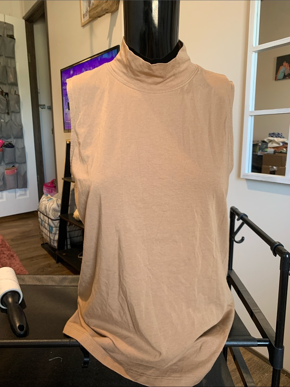 #81 Lands' End Sleeveless Mock Neck Camisole in Beige Tan
